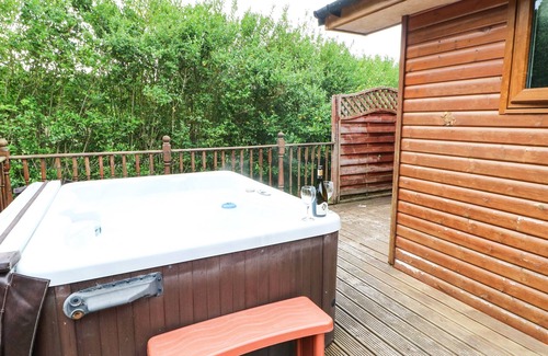 Kiplin Cottage | LANCASHIRE LODGE, pet friendly, character holiday cottage in Kiplin