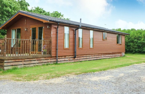 Kiplin Cottage | LANCASHIRE LODGE, pet friendly, character holiday cottage in Kiplin