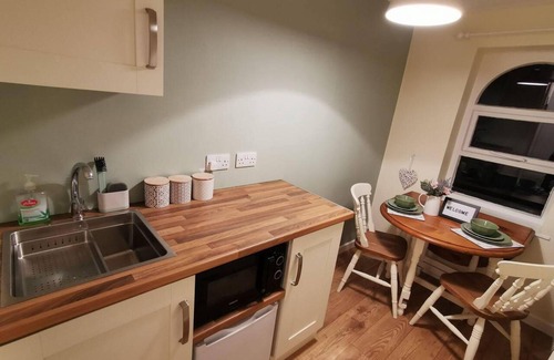 Galgate Apartment | Lancaster 1 bed Cottage Apartment- M6 - Lancs Uni