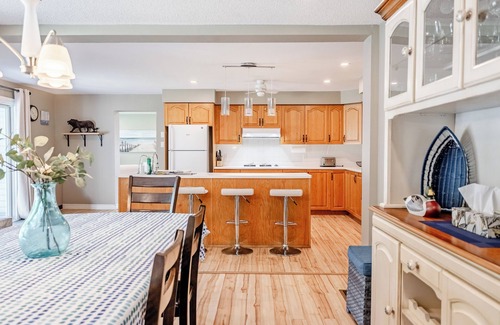 South Glengarry House | Lancaster Waterfront Retreat