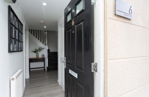 Chorley House | Lancers Close House