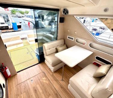 Gloria Boat Rental | Lancha Oceanic RJ