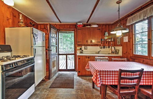 Land O Lakes House | Land O' Lakes Hideaway w/Boat Dock & Lake Views!