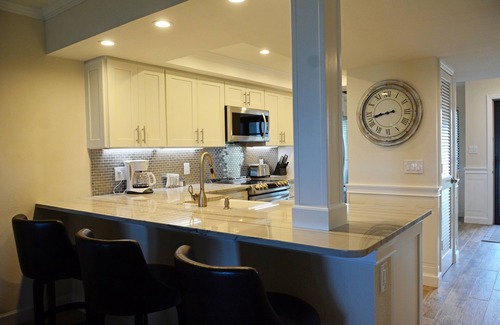 Sunset Beach Condo | Land's End: Gulf-front Luxury, WIFI, HDTV, Free phone, Beautiful