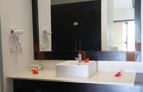 Lautoka Resort | Lander's Bay Resort
