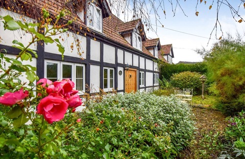 Great Witcombe House | Landers, Cheltenham - sleeps 10 guests in 5 bedrooms