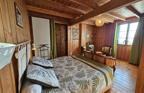 Aillas Bed & Breakfast | Landes" guest room with private Nordic bath