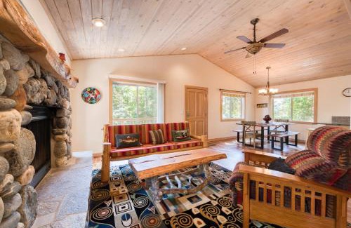 Brockway House | Landfall on the North Shore - Fenced Yard, Walking Distance to Lake