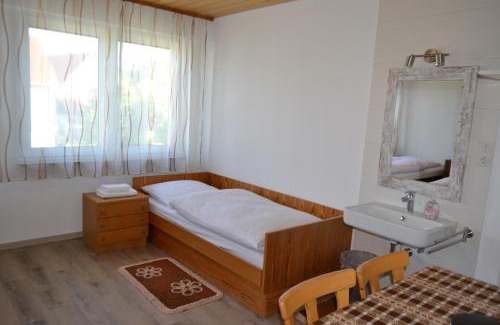 Upfingen Apartment | Landgasthaus Krone in St. Johann