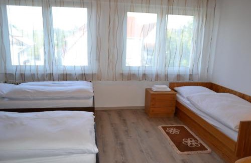 Upfingen Apartment | Landgasthaus Krone in St. Johann