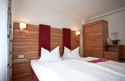 Vohenstrauss Hotel | Landgasthof Am Sonnenhang