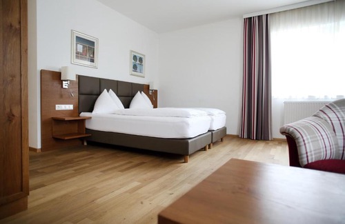 Petzenkirchen Hotel | Landgasthof Barenwirt