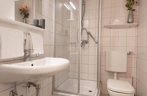 Bernau am Chiemsee House | Landgasthof Hittenkirchen
