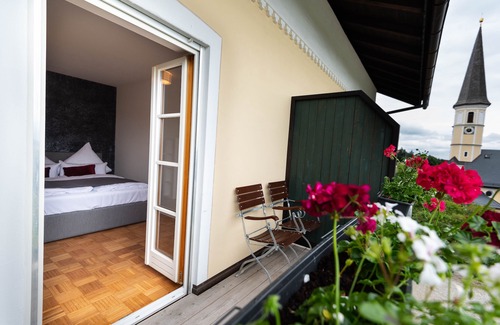 Bernau am Chiemsee House | Landgasthof Hittenkirchen