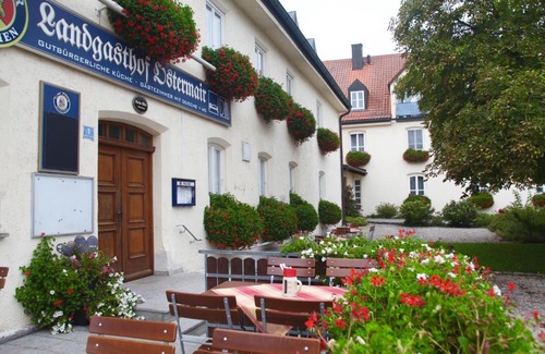 Dachau District House | Landgasthof Ostermair