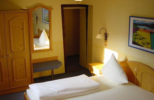 Idar-Oberstein Bed & Breakfast | Landgasthof Schuck - Double room shower/WC