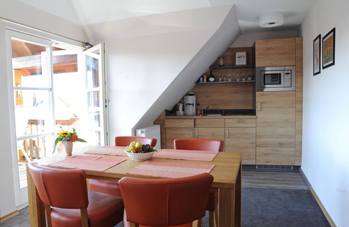 Markt Nordheim House | Landgasthof Zum Schwarzen Adler
