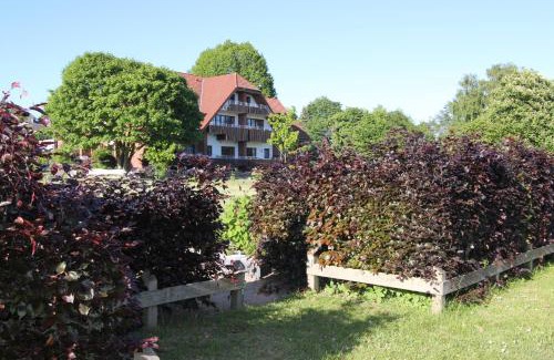 Ponitz am See Apartment | Landhaus am See mit Strandkorb in Scharbeutz