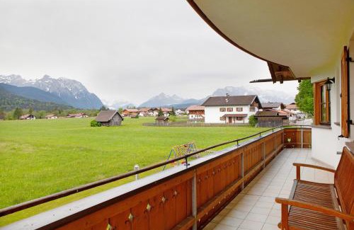 Wallgau Apartment | Landhaus Bergkulisse