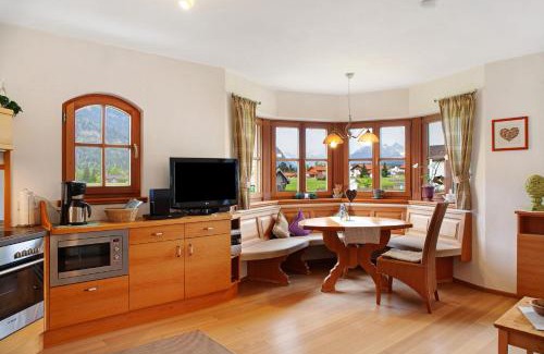 Wallgau Apartment | Landhaus Bergkulisse