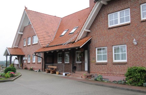 Langen Brutz House | Landhaus Bondzio