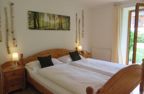 Bichl Apartment | Landhaus Familie Doll Ferienwohnung Emerde