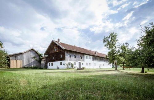 Pfarrkirchen House | Landhaus Holzen
