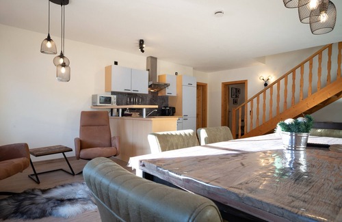 Kaprun Apartment | Landhaus Lodges Kaprun - Anton, pool, skiing - walking dist