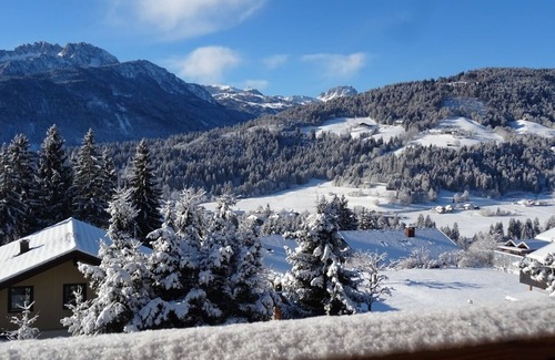 Hermagor-Pressegger See Apartment | Landhaus Mitsche, Apartment Poludnig in a sunny and quiet panoramic position