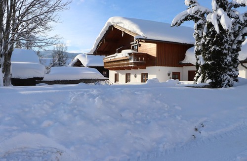 Waakirchen Apartment | Landhaus Nessi - slowing down at the gateway to Lake Tegernsee