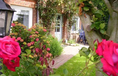 Vollerwiek Apartment | Landhaus op de Warft