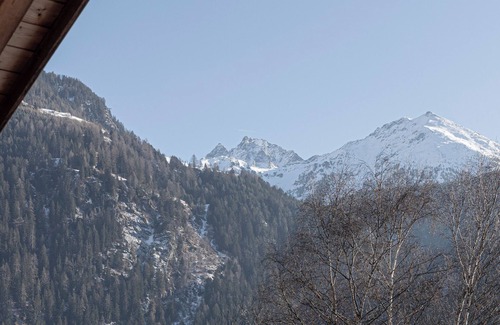 Umhausen Apartment | Landhaus Waldhart - vacation with fireplace and view in the middle of the Ötztal