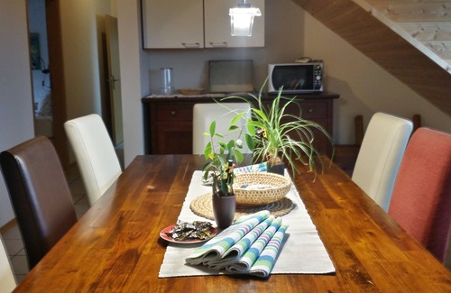 Rothenberg Apartment | Landhof Rothenberg apartment 1 with 3 bedrooms, living room, kitchen, bathroom and WC
