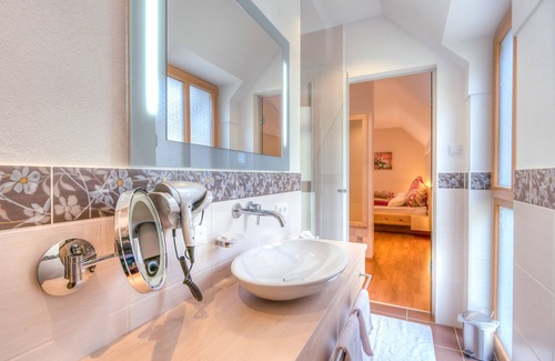 Moosbach Hotel | Landhotel Goldenes Kreuz
