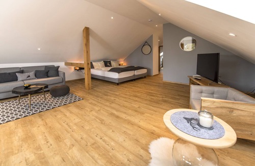 Vohenstrauss Hotel | Landhotel Lindenhof