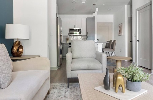 Springfield Apartment | Landing | Amazing 1BD, Courtyard, Pool