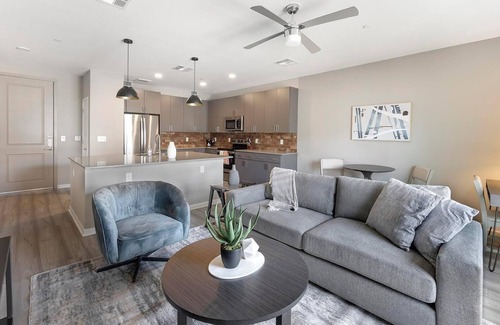 Warehouse District Apartment | Landing | Amazing 1BD, Clubhouse, Yoga Studio