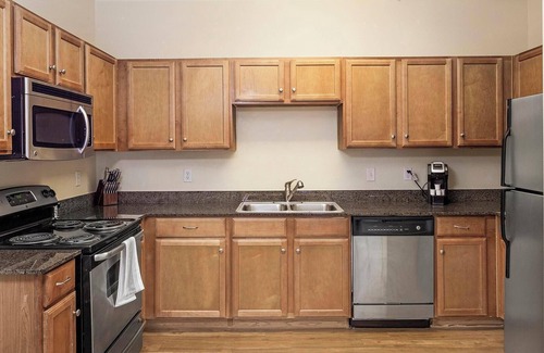 Sweetbriar Apartment | Landing | Amazing 1BD, Clubhouse, Gym