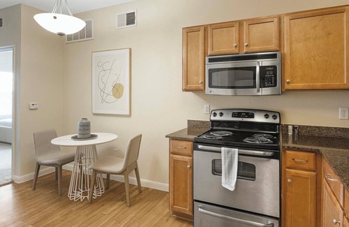 Sweetbriar Apartment | Landing | Amazing 1BD, Clubhouse, Gym