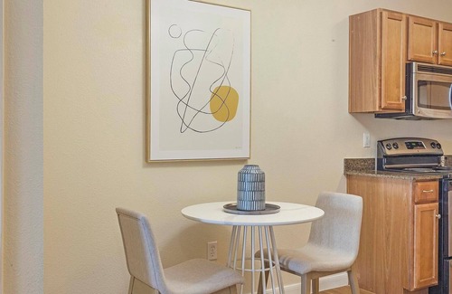 Sweetbriar Apartment | Landing | Amazing 1BD, Clubhouse, Gym