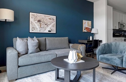MLK Apartment | Landing | Amazing 1BD, Courtyard, Yoga Studio