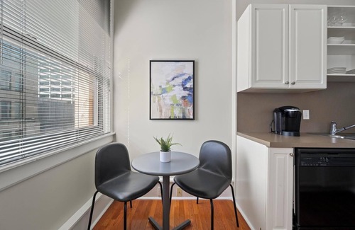 Downtown Nashville Apartment | Landing | Amazing 1BD, Gym