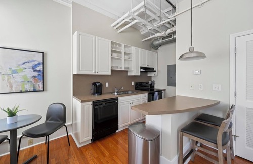 Downtown Nashville Apartment | Landing | Amazing 1BD, Gym
