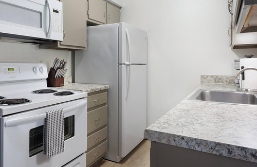 South Tulsa Apartment | Landing | Amazing 1BD, Gym, Clubhouse