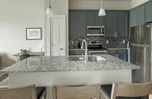 Nassau Bay Apartment | Landing | Amazing 1BD, Gym, Clubhouse
