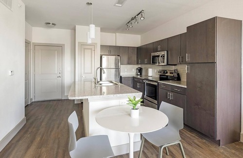 Haltom City Apartment | Landing | Amazing 1BD, Pool, Gym