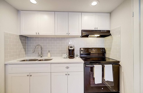 St. Petersburg Apartment | Landing | Amazing 2BD, Yoga Studio, Clubhouse
