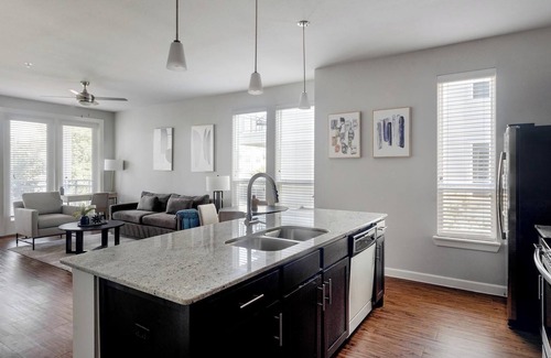 Buda Apartment | Landing | Amazing 2BD, Clubhouse, Gym