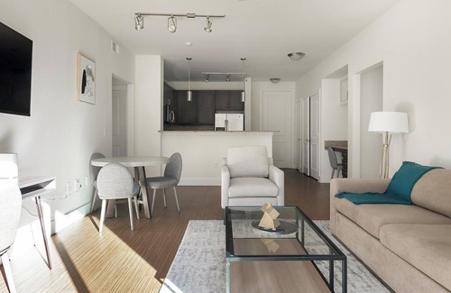 Park Central Apartment | Landing | Amazing 2BD, Courtyard, Pool