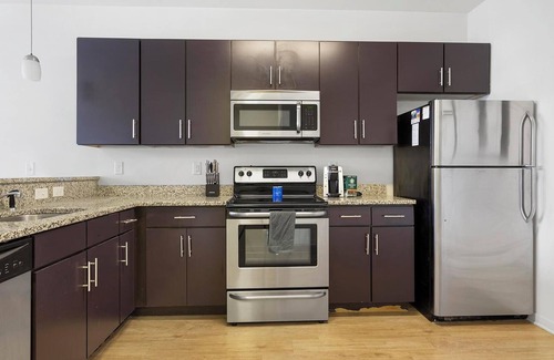 Richmond Apartment | Landing | Amazing 2BD, Gym